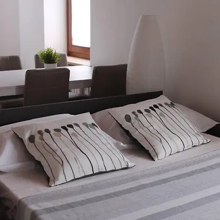 Rose E Tulipani 2 - Vicino Ospedale アパート